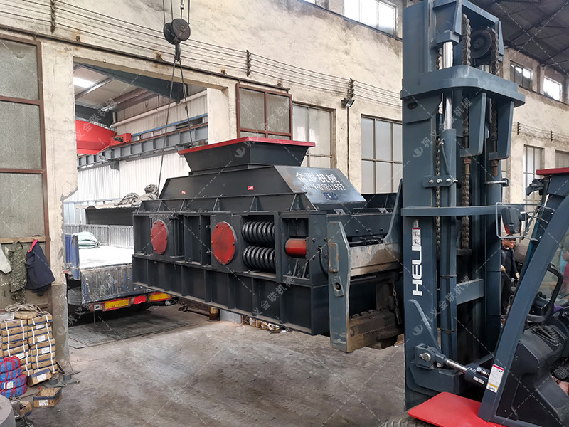 砂廠用1208型對(duì)輥破碎機(jī)制砂如何?廠家推薦 砂廠用1208型對(duì)輥破碎機(jī)制砂如何?廠家推薦