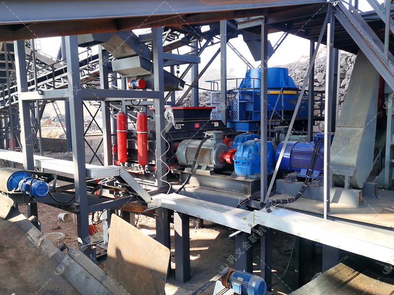 傳統(tǒng)制砂痛點頻出，液壓對輥制砂機提供怎樣的“一站式”解決方案？